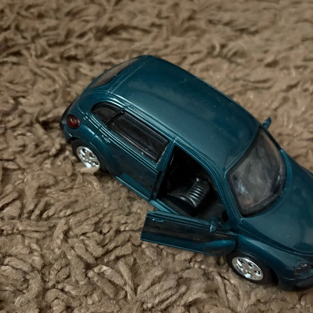 Saico PT Cruiser Metallic Green Car Collectors Toy 1:34 scale Teal Diecast Metal